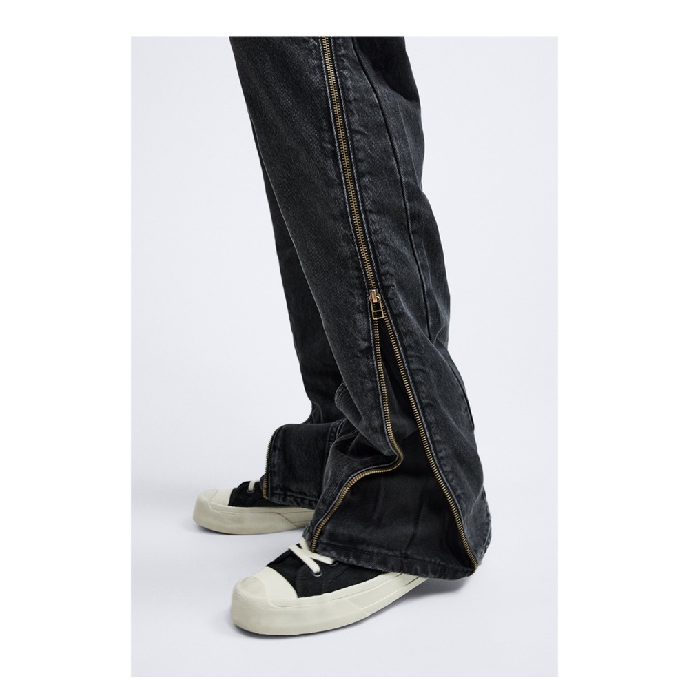 Zara Flare Jeans - Picture 4 of 10